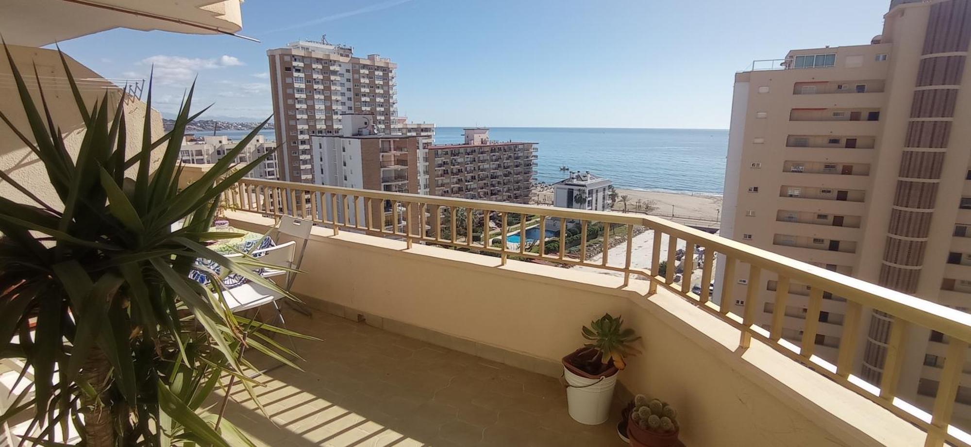 Apartamento Frente Al Mar Paz Y Relax 푸엔히롤라 외부 사진