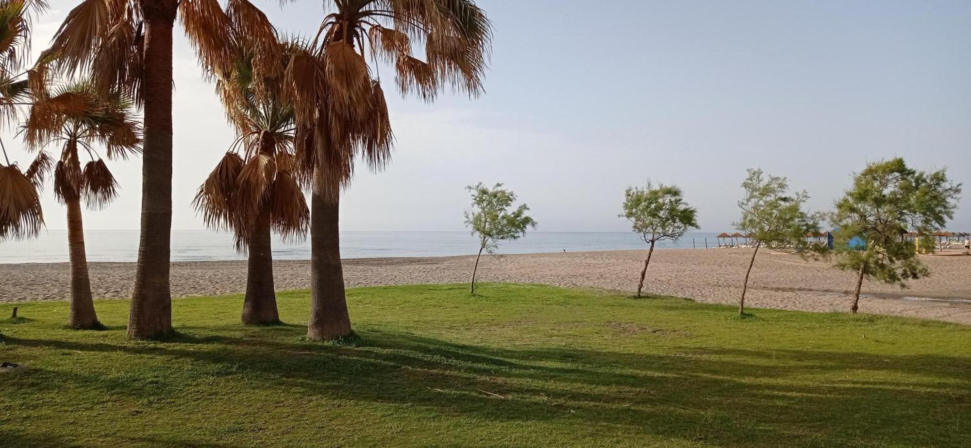 Apartamento Frente Al Mar Paz Y Relax 푸엔히롤라 외부 사진
